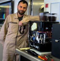 Течет, вода в поддоне в кофемашине Smeg